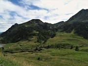 89 Rientrato nella conca del Lago di Valmora vista verso la Valle di Ponteranica discesa tra Mincucco a sx e Colombarolo a dx